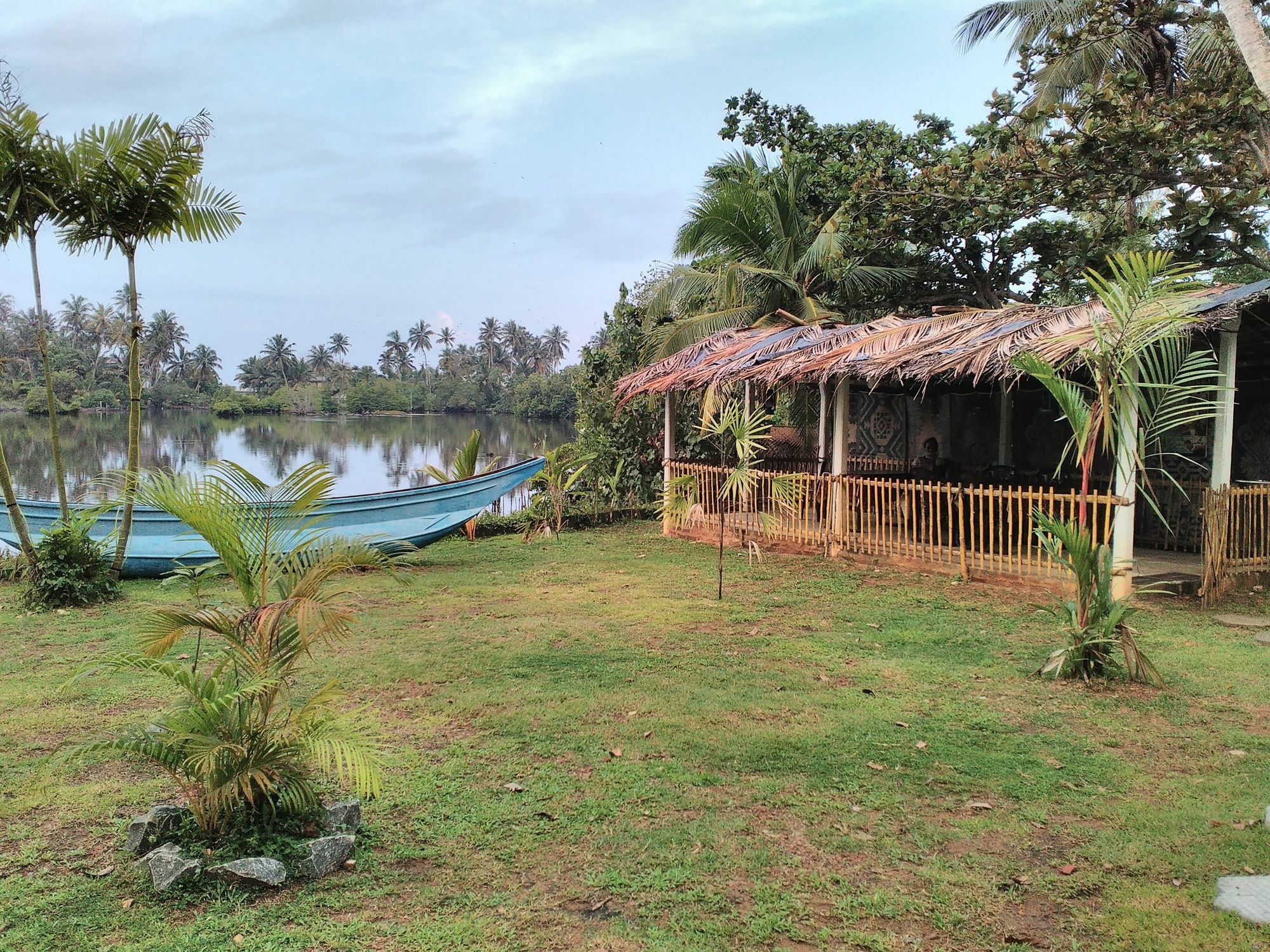 Blue Whale Lagoon Resort Ahangama Exterior photo