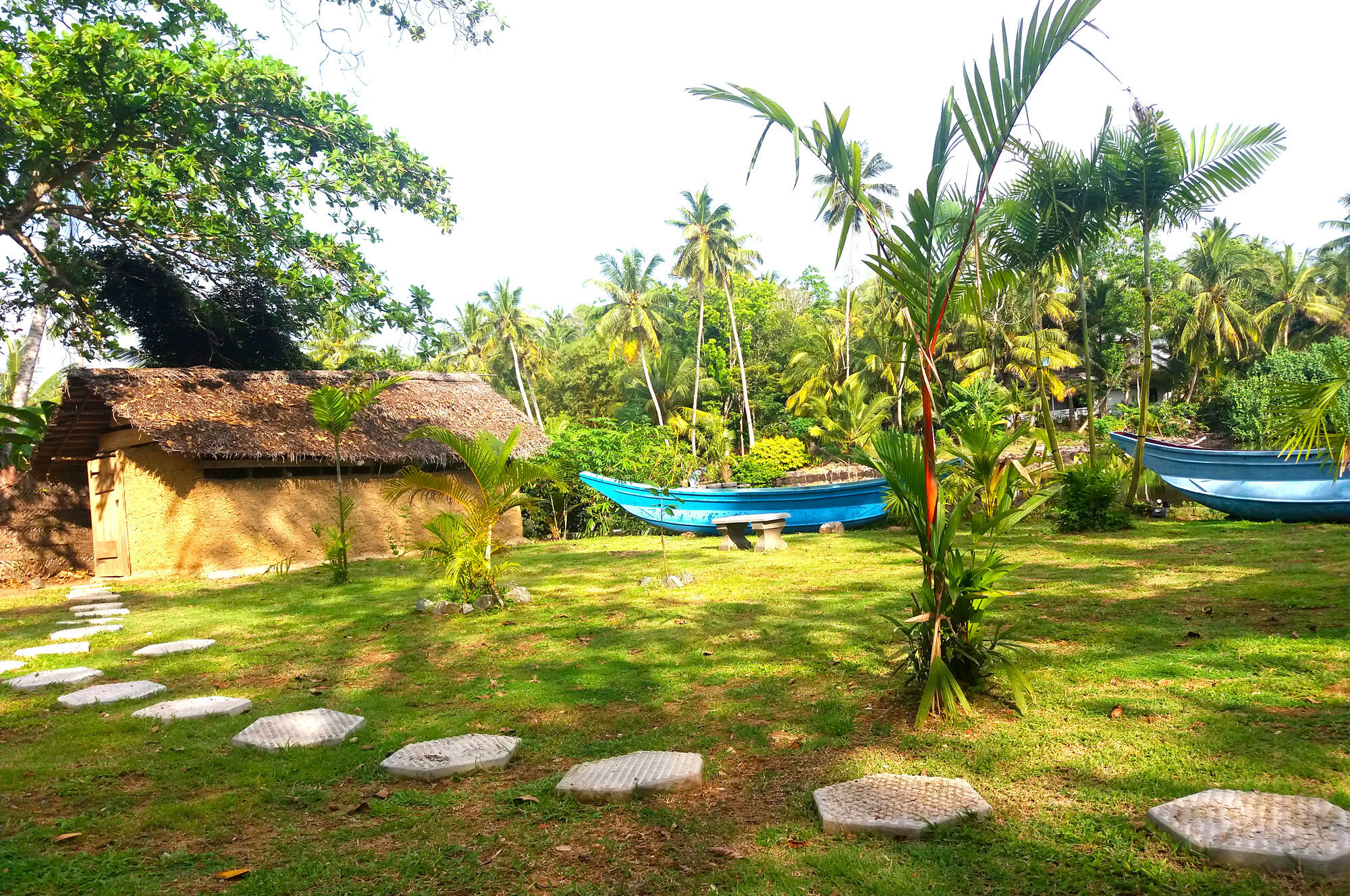 Blue Whale Lagoon Resort Ahangama Exterior photo